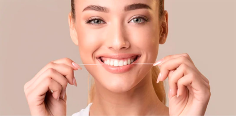 La Importancia de Usar Hilo Dental